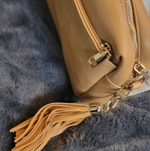 2 Bags - Picture 3 of 10